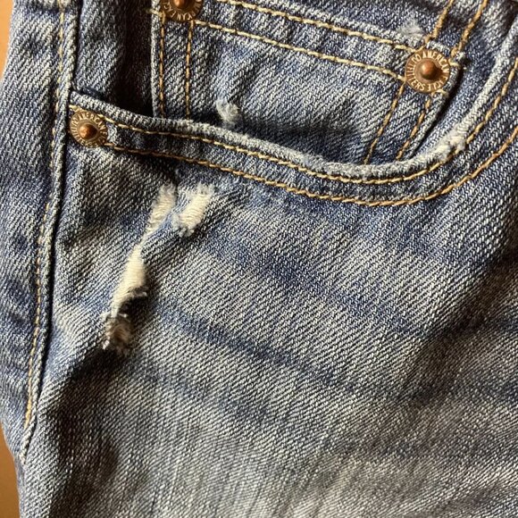 AEO American Eagle Cutoff Denim Distressed Shorts Size 4 - Picture 8 of 16